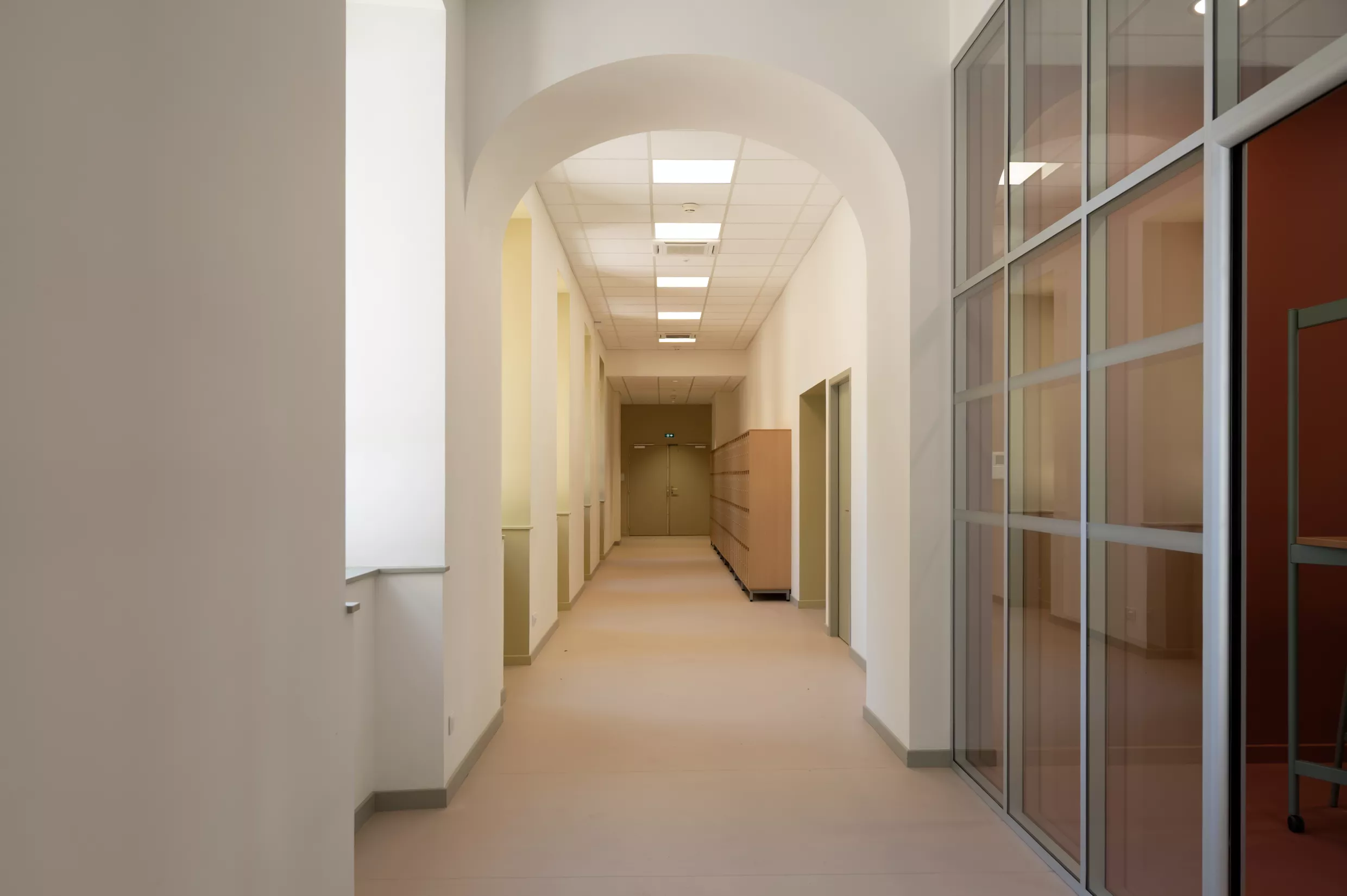 Réaménagement ancienne école en lycée