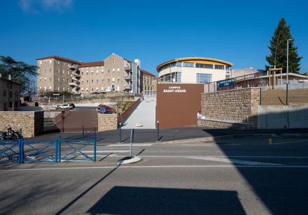 Réaménagement des entrées et des abords du lycée Saint-Denis